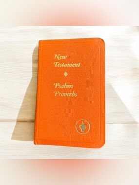 Vintage 1985 Edition Orange New Testament Psalms Proverbs Bible Daily Readings